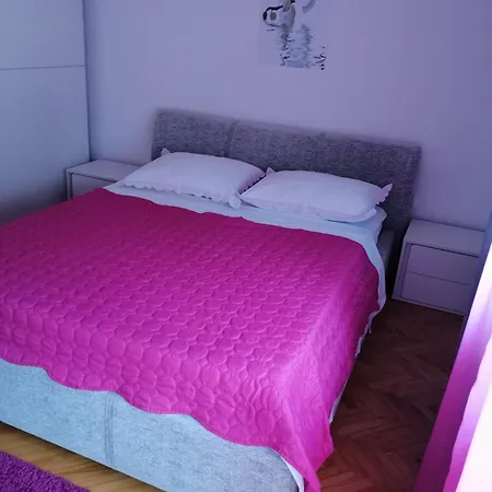Apartamento 10 *