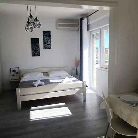 10 Makarska