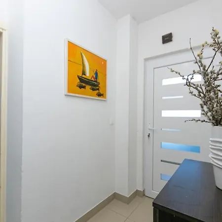 Apartment 10 *